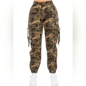 Mid Waist Camo‎ Joggers Utility Pockets Sz. Small Fashion Nova